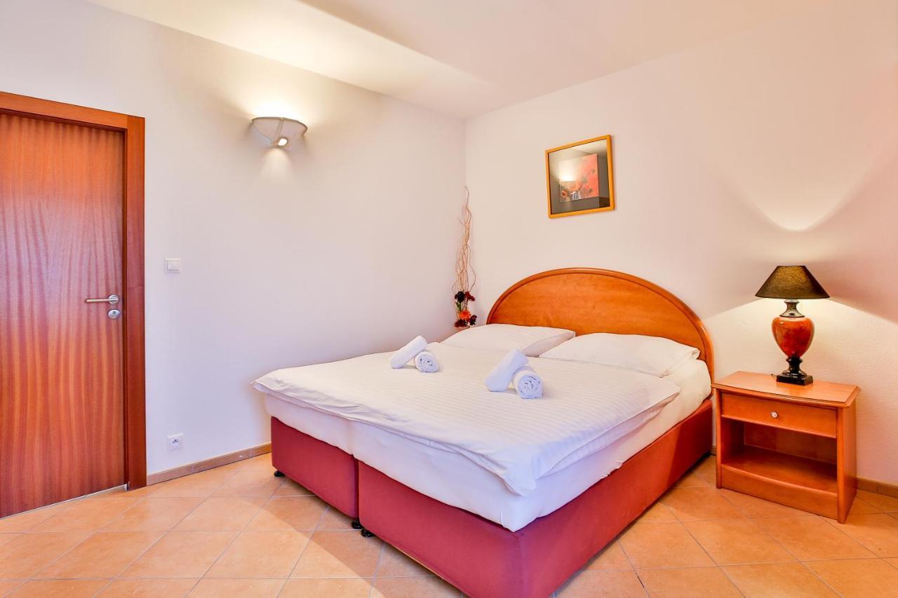 Hotel Barborka Přední Výtoň Eksteriør bilde